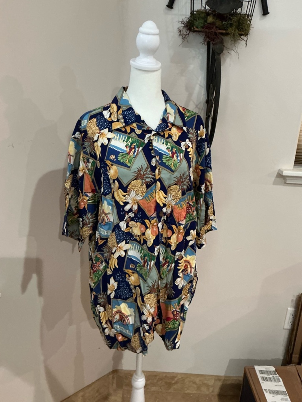 Vintage Joe Kealuha’s Rayon Shirt Size L
